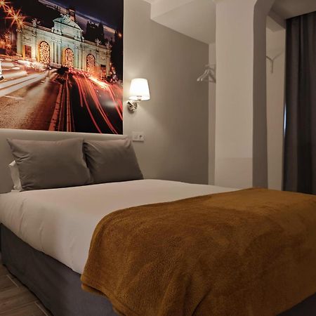 Hostal Fronton Alcobendas Esterno foto