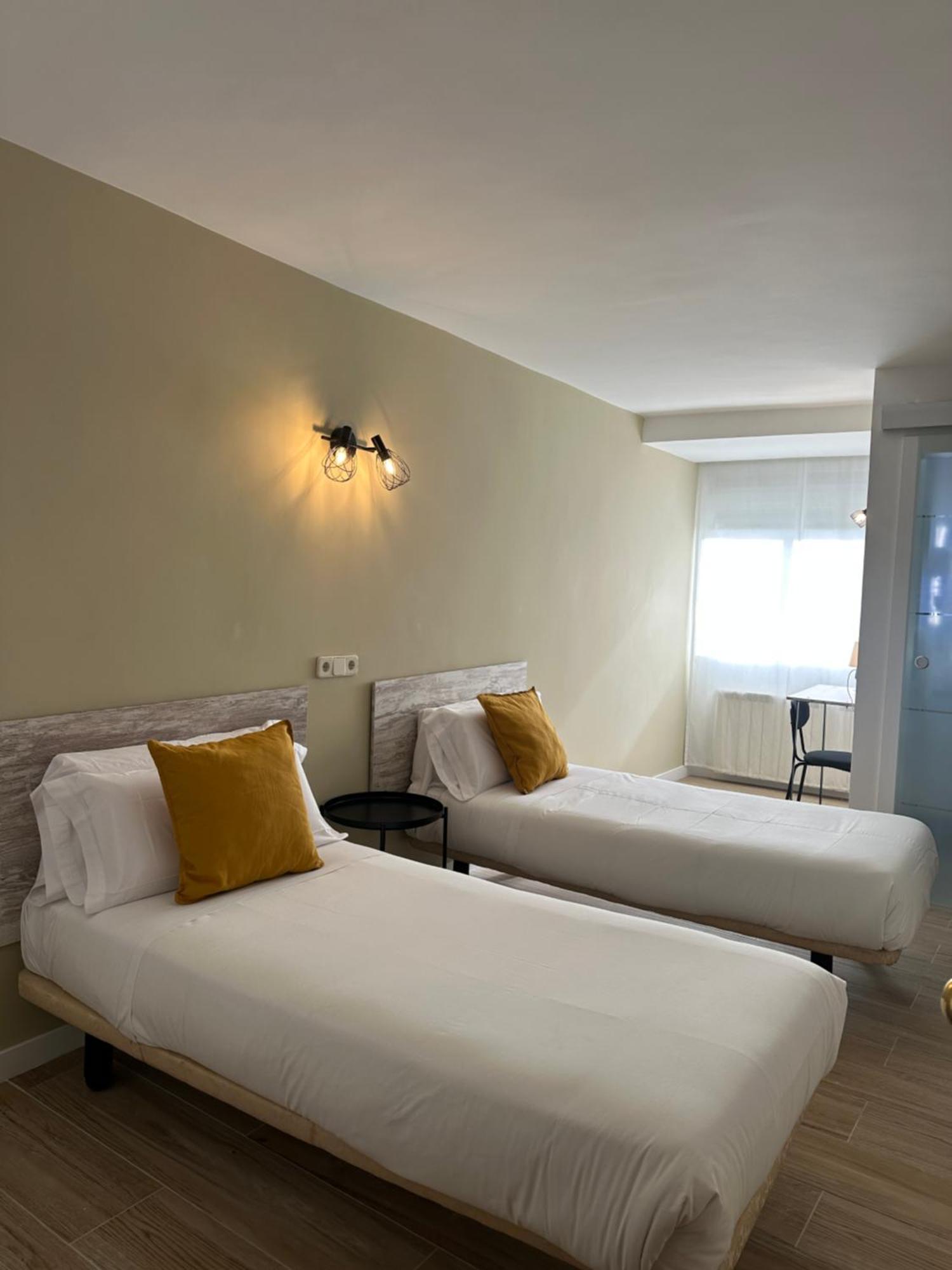 Hostal Fronton Alcobendas Esterno foto