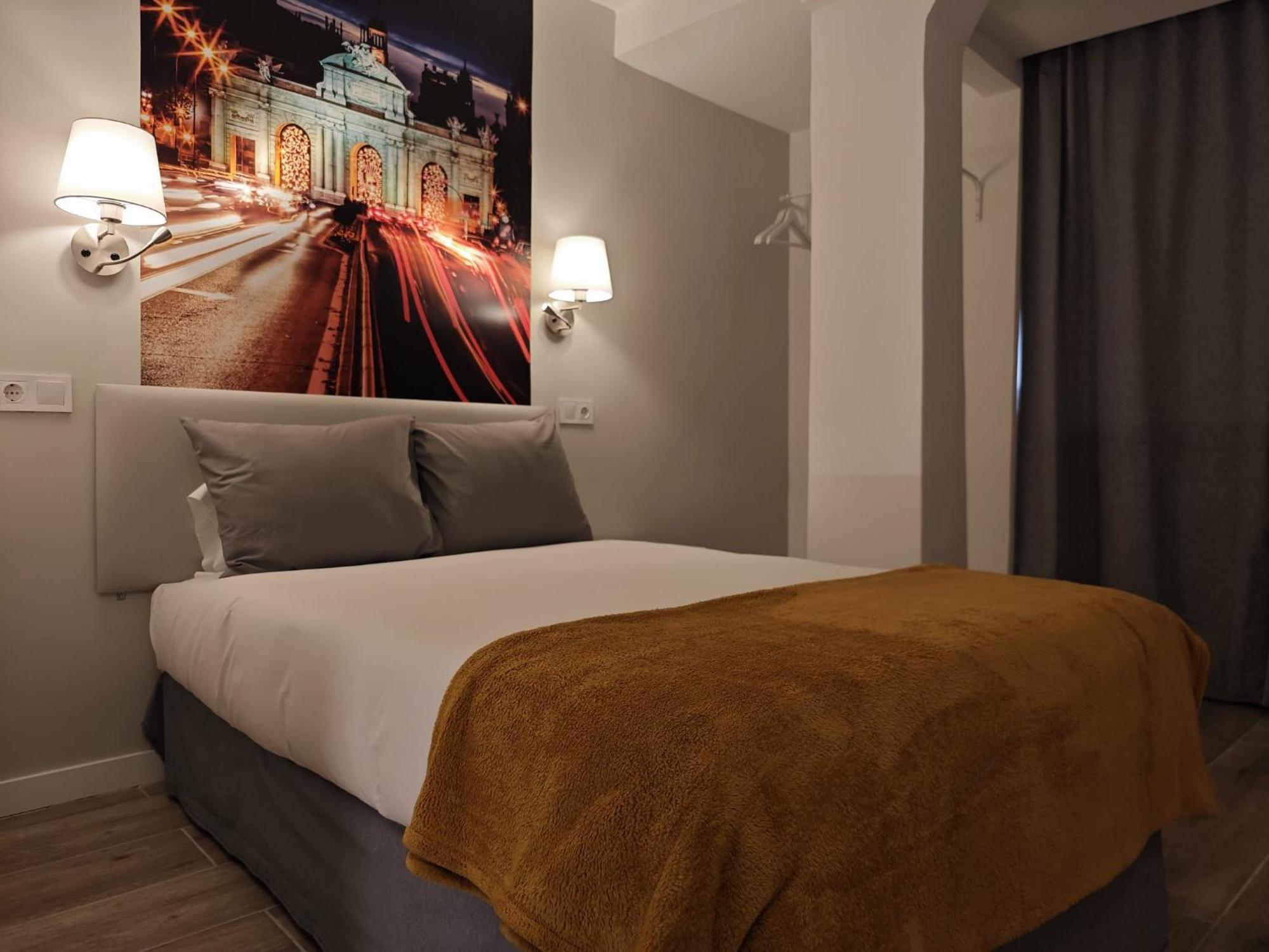 Hostal Fronton Alcobendas Esterno foto